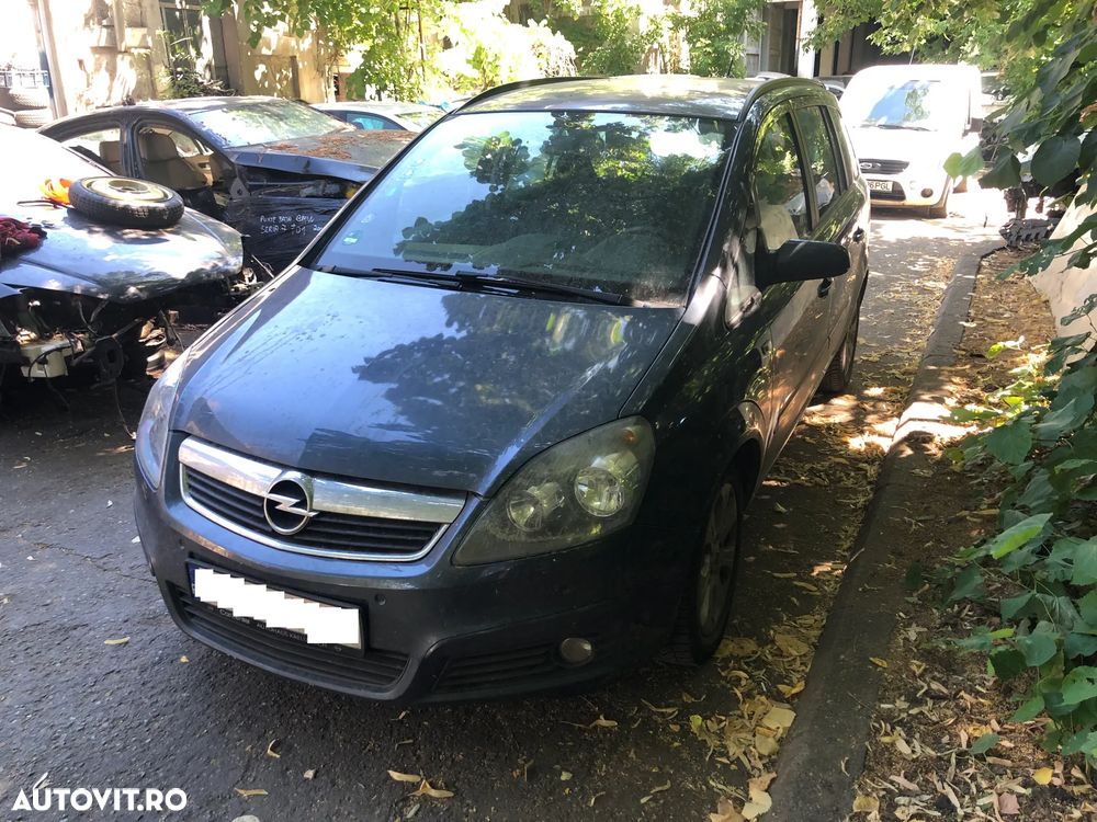 Dezmembrez Opel Zafira 2006 1,9 diesel 120CP - 9