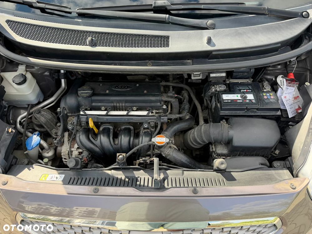 Kia Venga 1.4 L - 10
