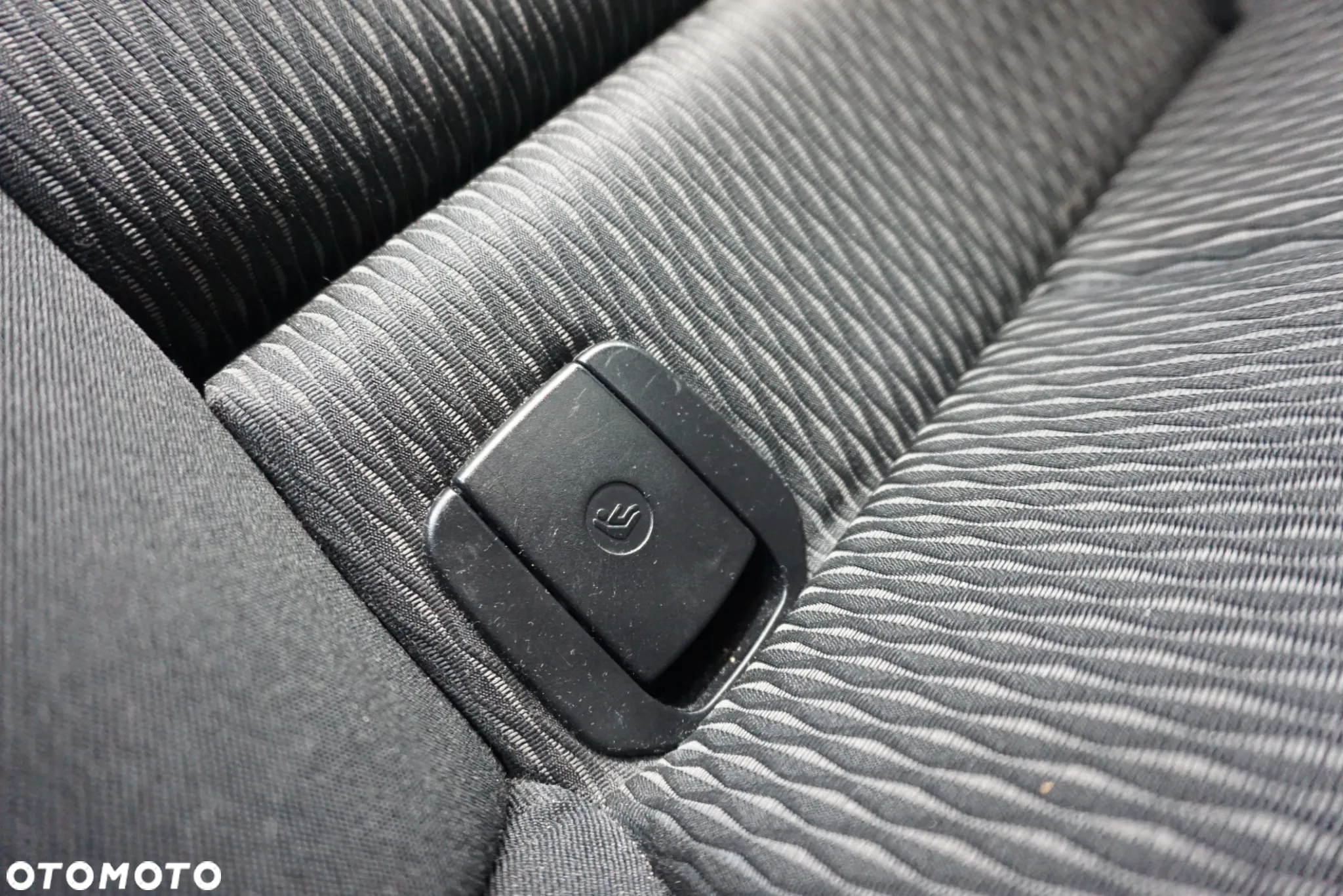 BMW Seria 1 114d - 23
