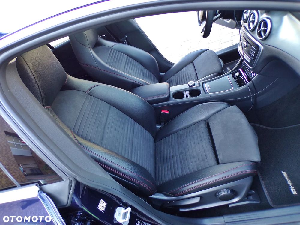 Mercedes-Benz CLA 250 4-Matic AMG Line - 21