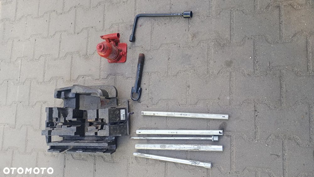 F.V  ZESTAW KOŁA ZAPASOWEGO Opel Movano B Renault Master III IV LEWAREK PODNOŚNIK Renault Master III IV - 2