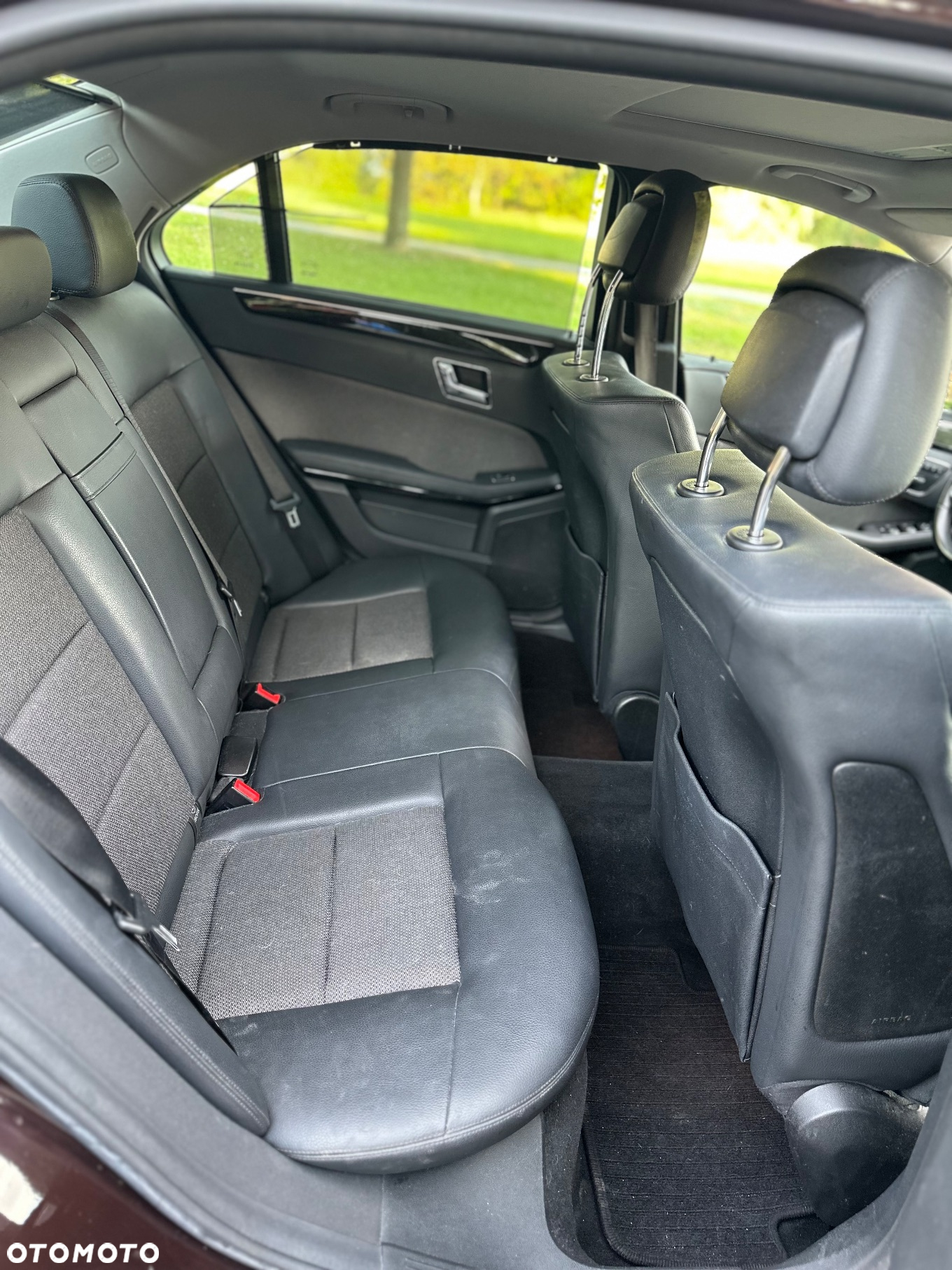 Mercedes-Benz Klasa E 300 CDI BlueEff - 12