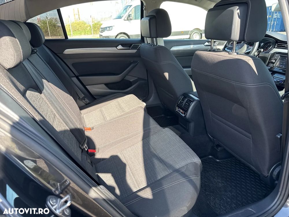 Volkswagen Passat 2.0 TDI DSG Comfortline - 14
