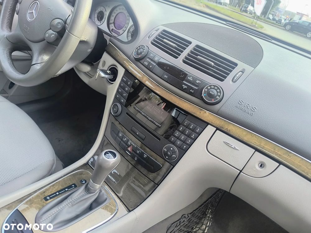 Mercedes-Benz Klasa E - 17