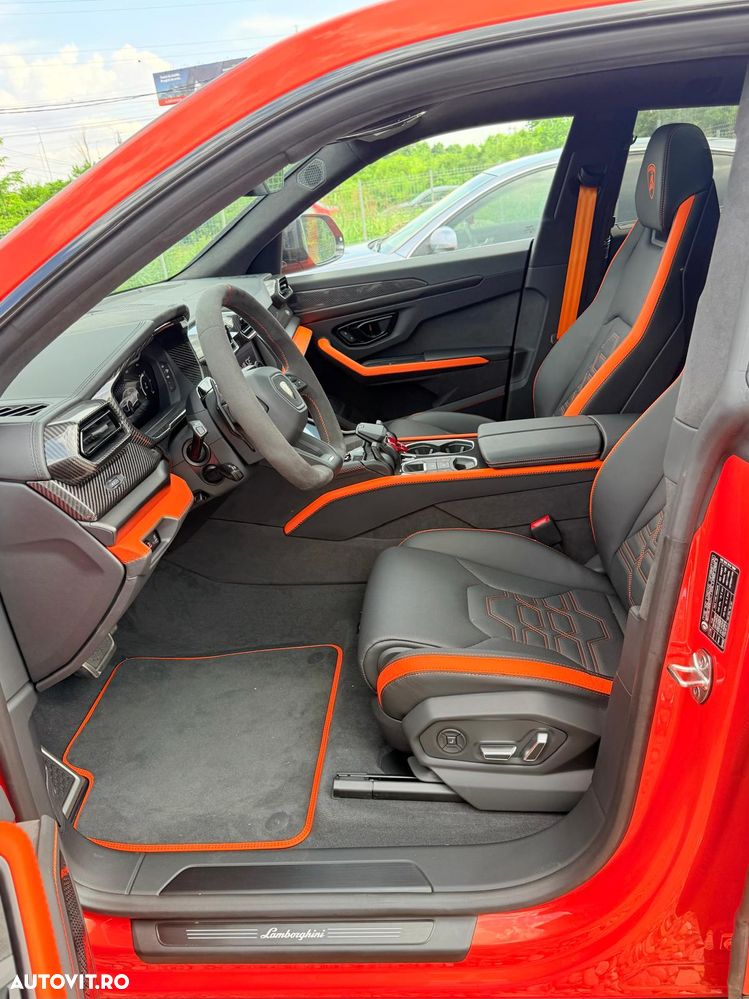 Lamborghini URUS - 10