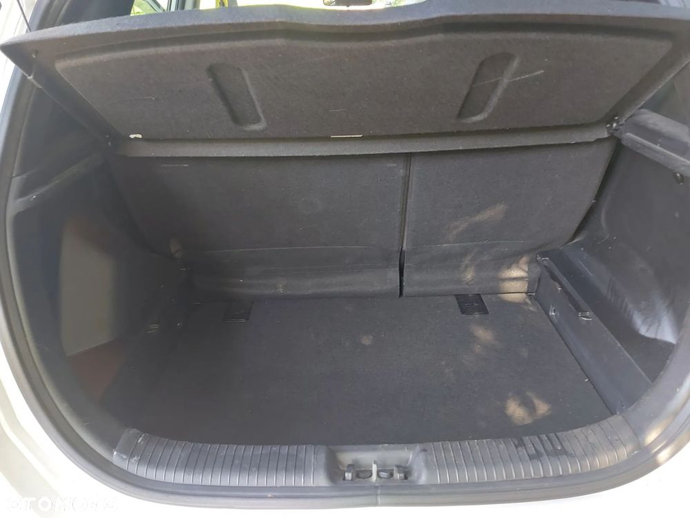 Hyundai ix20 - 21