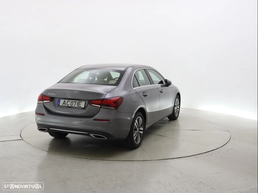 Mercedes-Benz A 250 e Progressive - 6