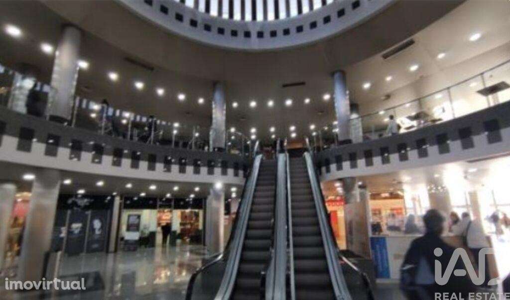 Loja / Estabelecimento Comercial em Cidade da Maia de 80,00 m2 - Grande imagem: 2/4