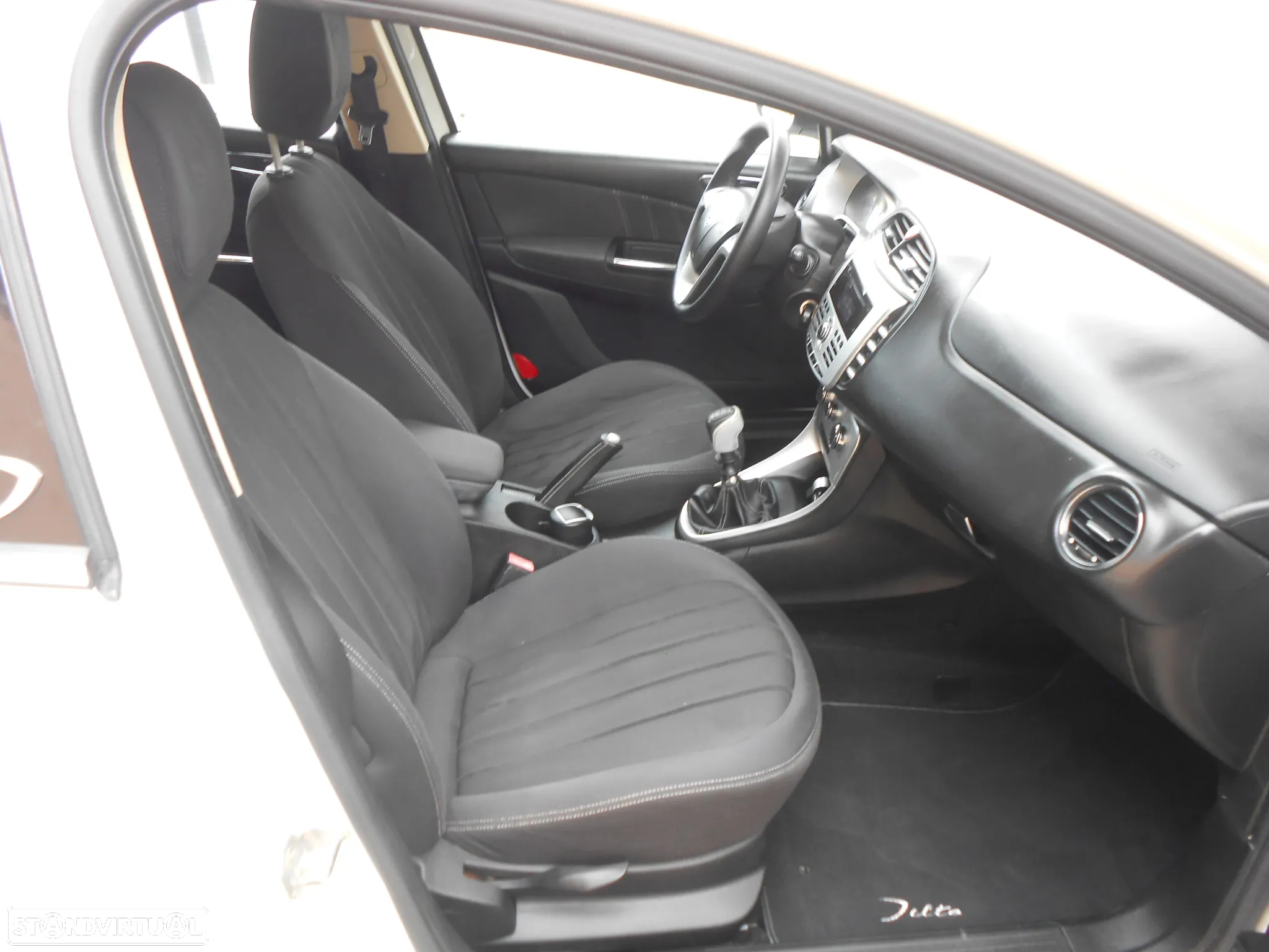 Lancia Delta 1.4 T-Jet Argento - 28