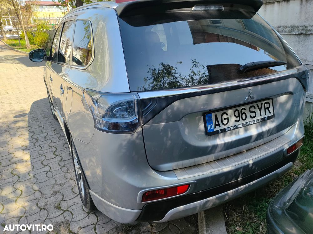 Mitsubishi Outlander 2.0 Litre DOHC MIVEC 4WD Instyle Navi - 15