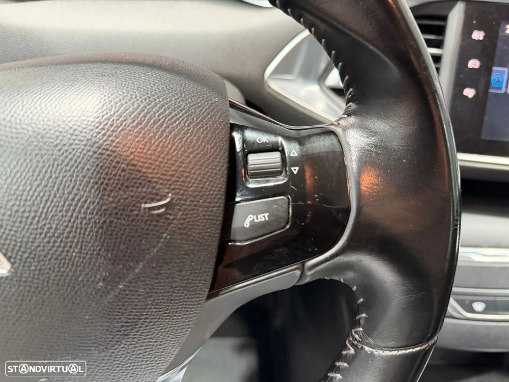 Peugeot 308 1.2 PureTech Active - 22