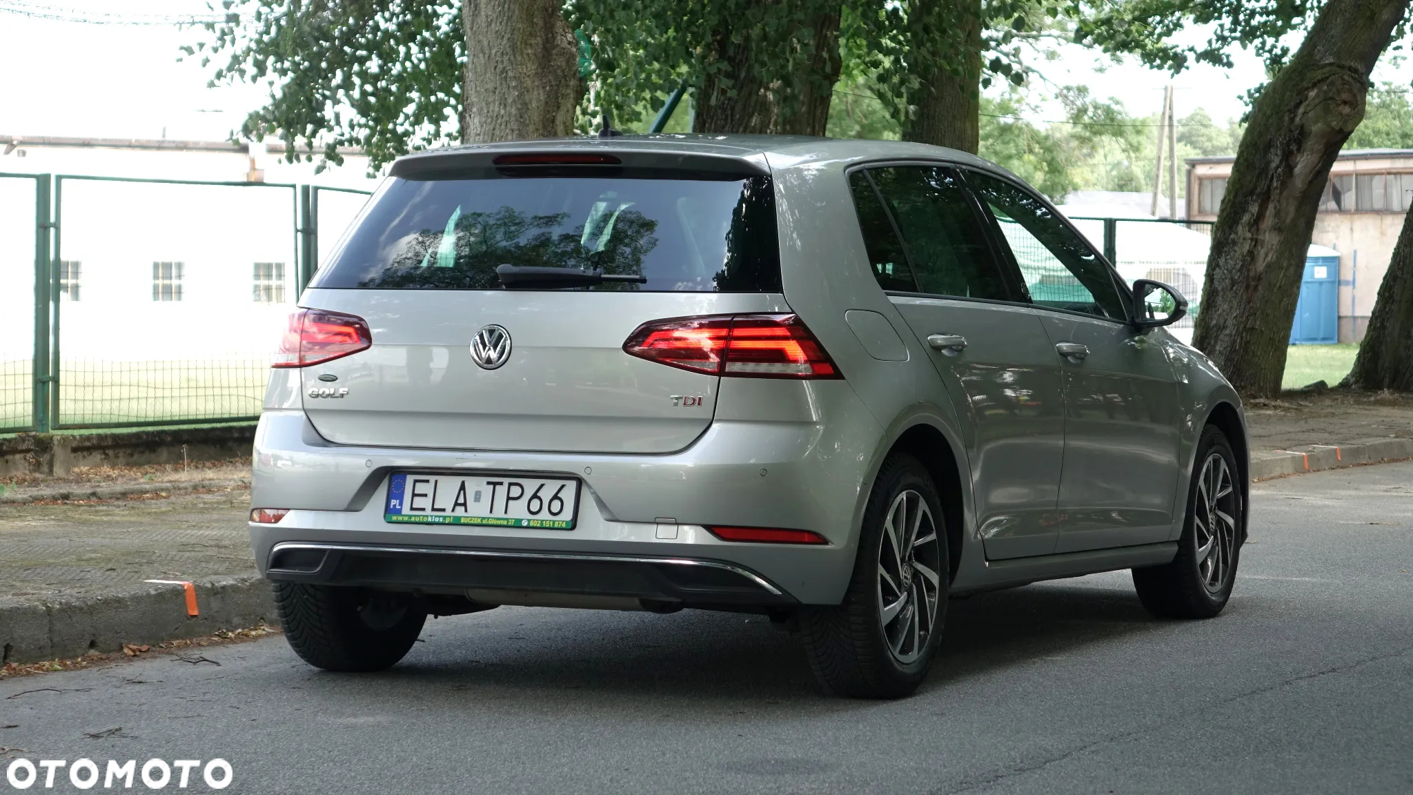 Volkswagen Golf 1.6 TDI Sound - 34
