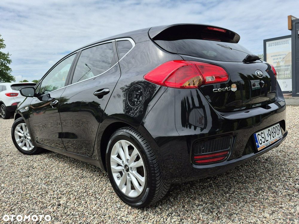 Kia Ceed - 31