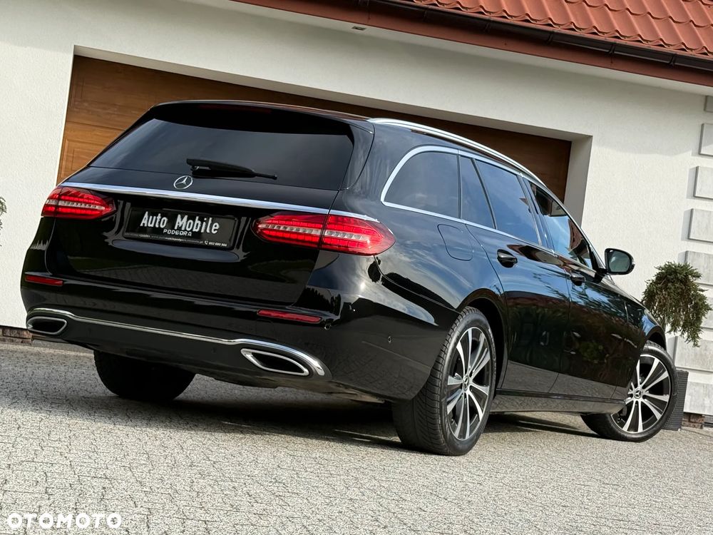 Mercedes-Benz E-Class 2022 photo 5
