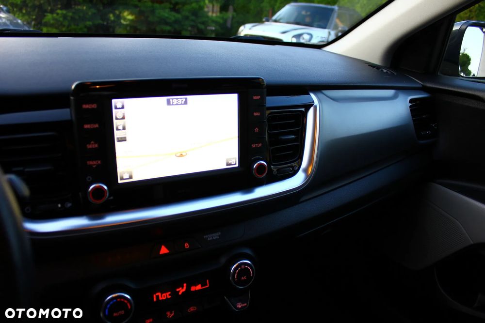 Kia Stonic 1.6 CRDi SCR XL - 29