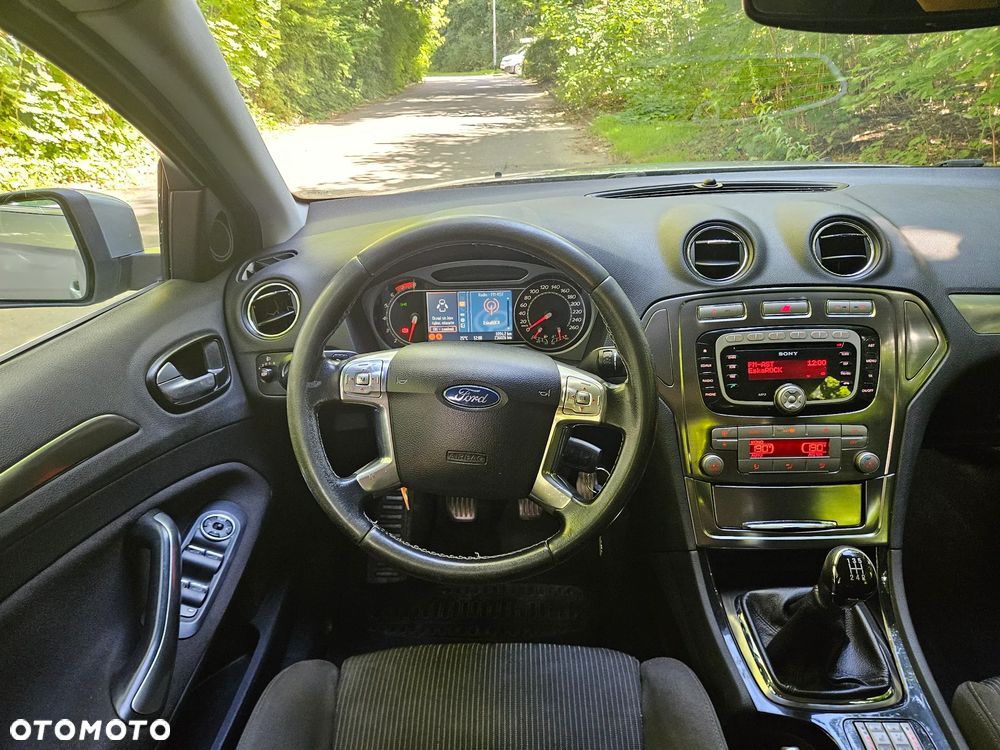 Ford Mondeo 2.0 Titanium - 16