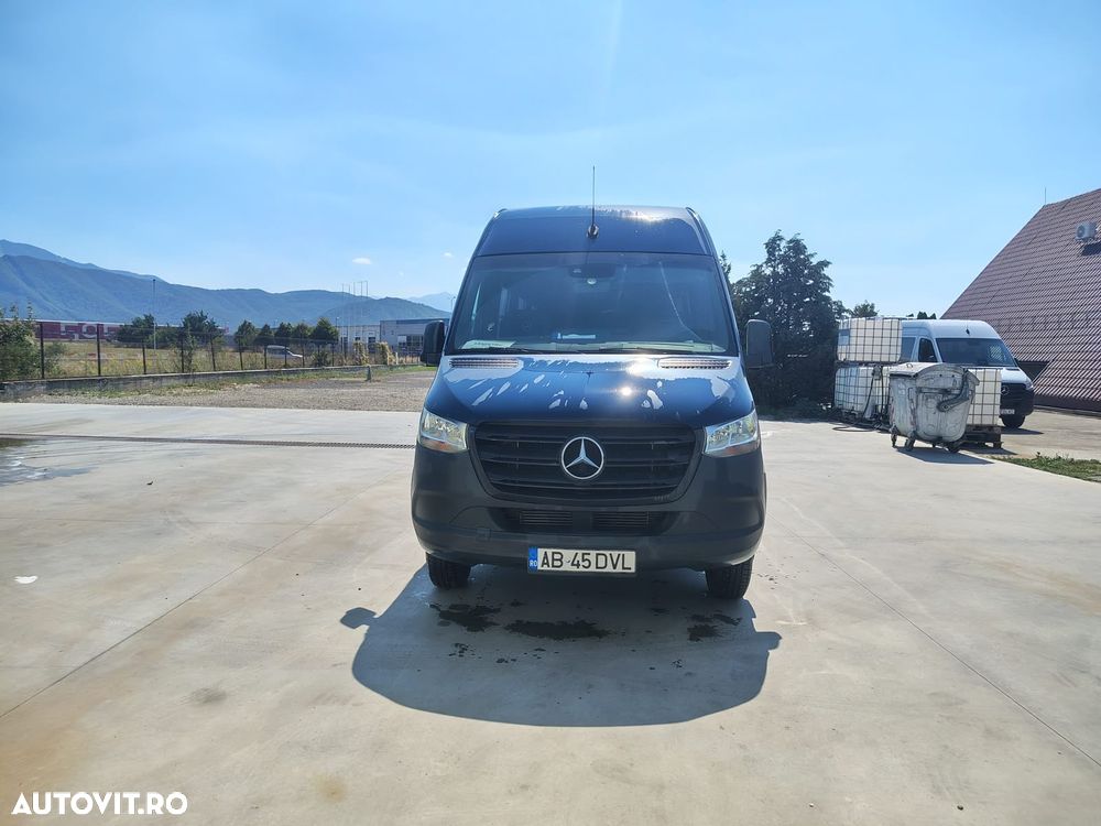 Mercedes-Benz Sprinter - 2