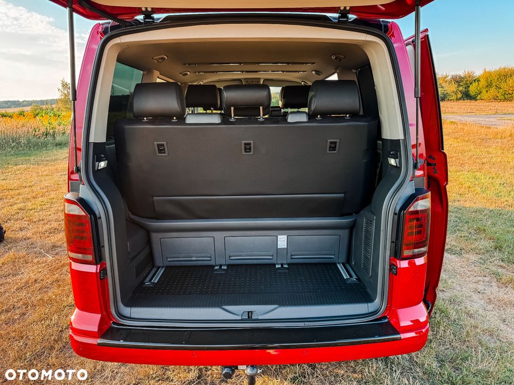 Volkswagen Multivan - 13
