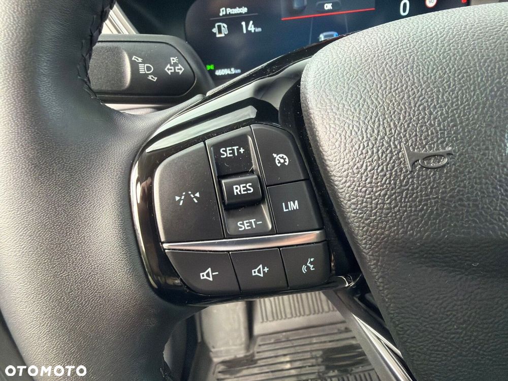 Ford Kuga - 23