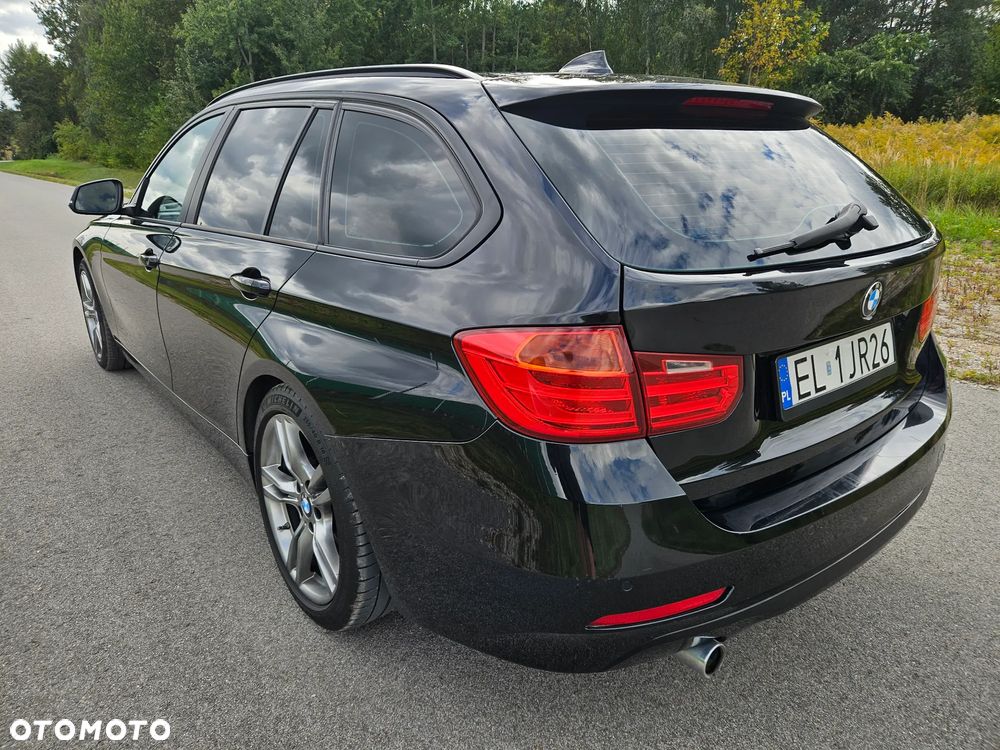 BMW Seria 3 320d Touring xDrive - 14