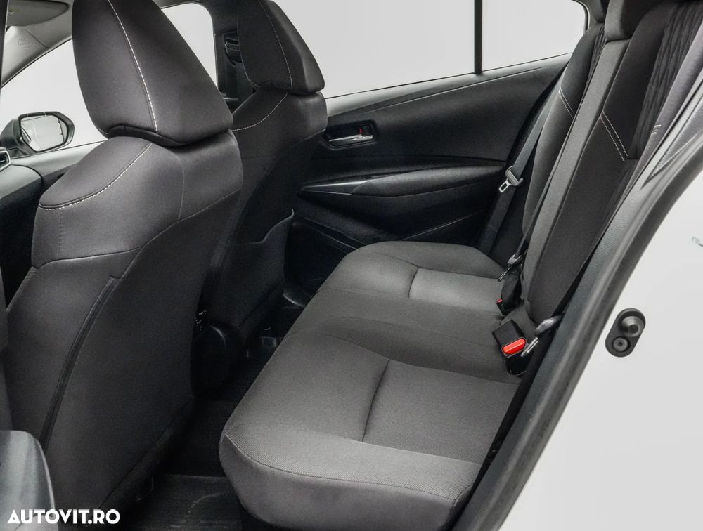 Toyota Corolla 1.8 HSD Dynamic - 16