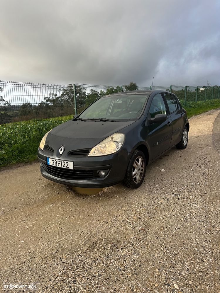 Renault Clio 1.2 16V Dynamique - 1