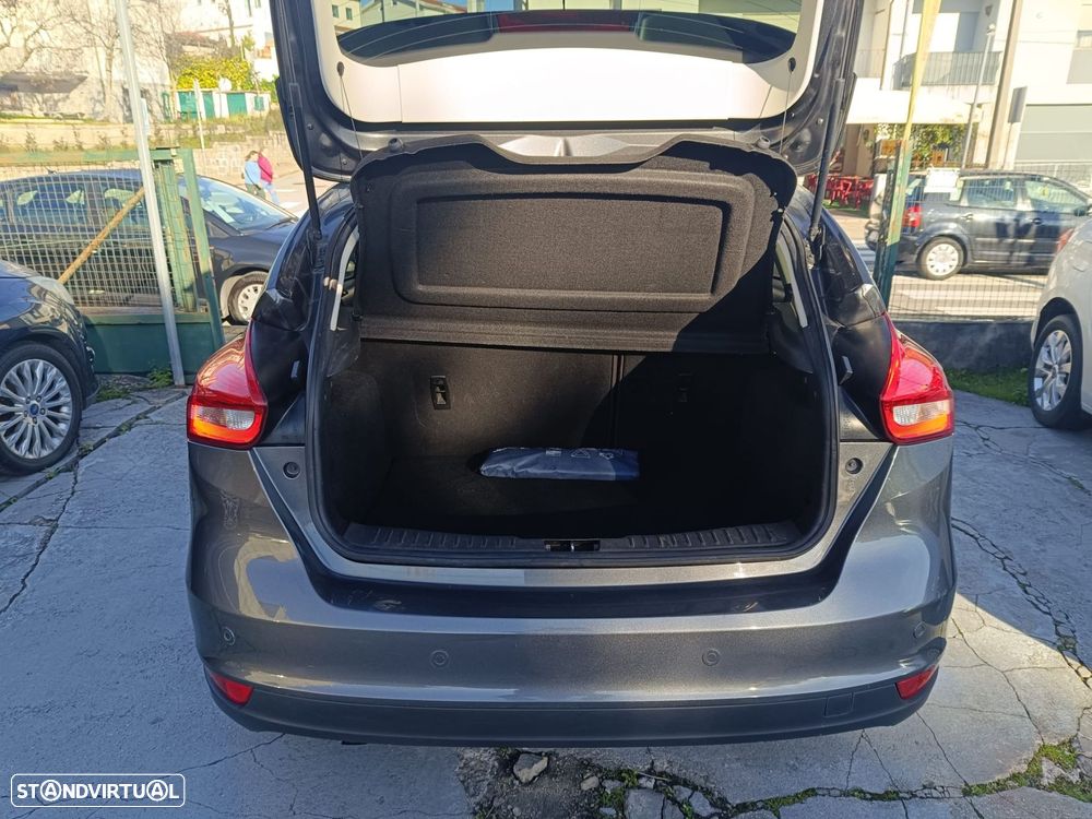 Ford Focus 1.0 SCTi ST-Line - 19