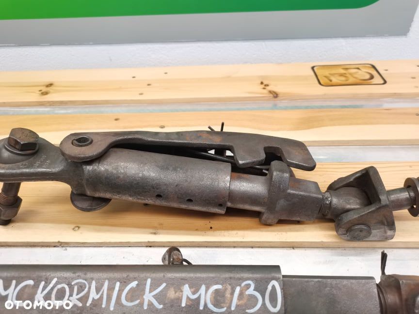 Odciąg ramienia McCormick MC 120 - 4