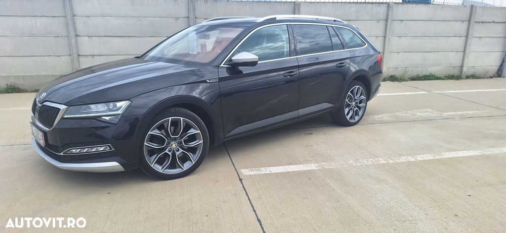 Skoda Superb Combi 2.0 TDI 4x4 DSG Scout - 2