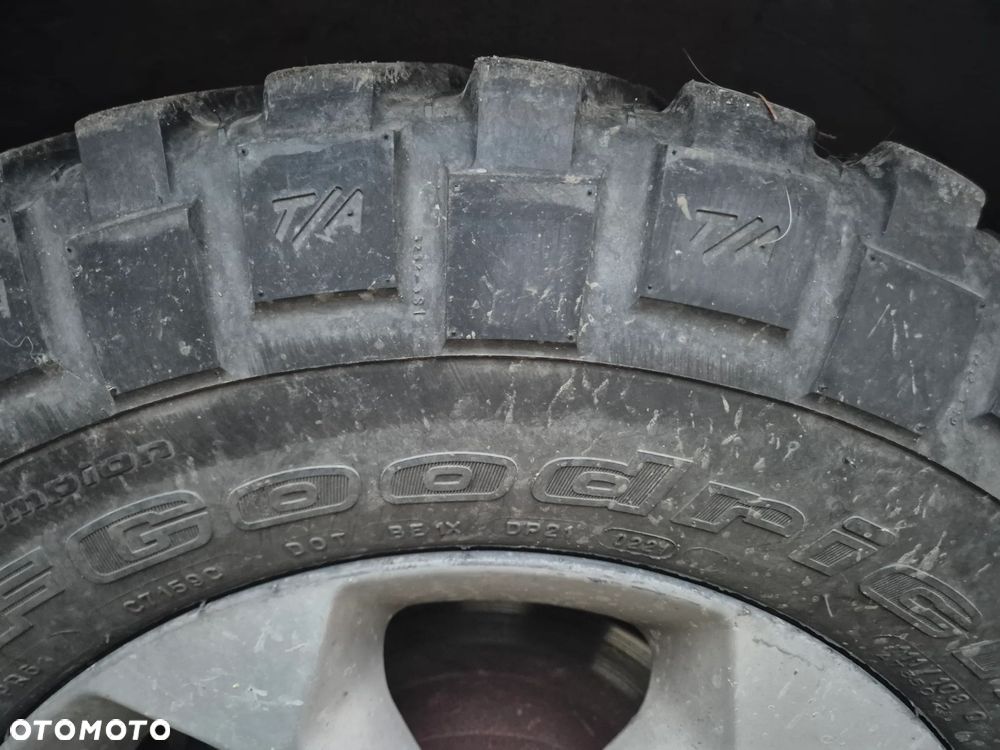 Nissan Pathfinder 2.5 D XE - 11