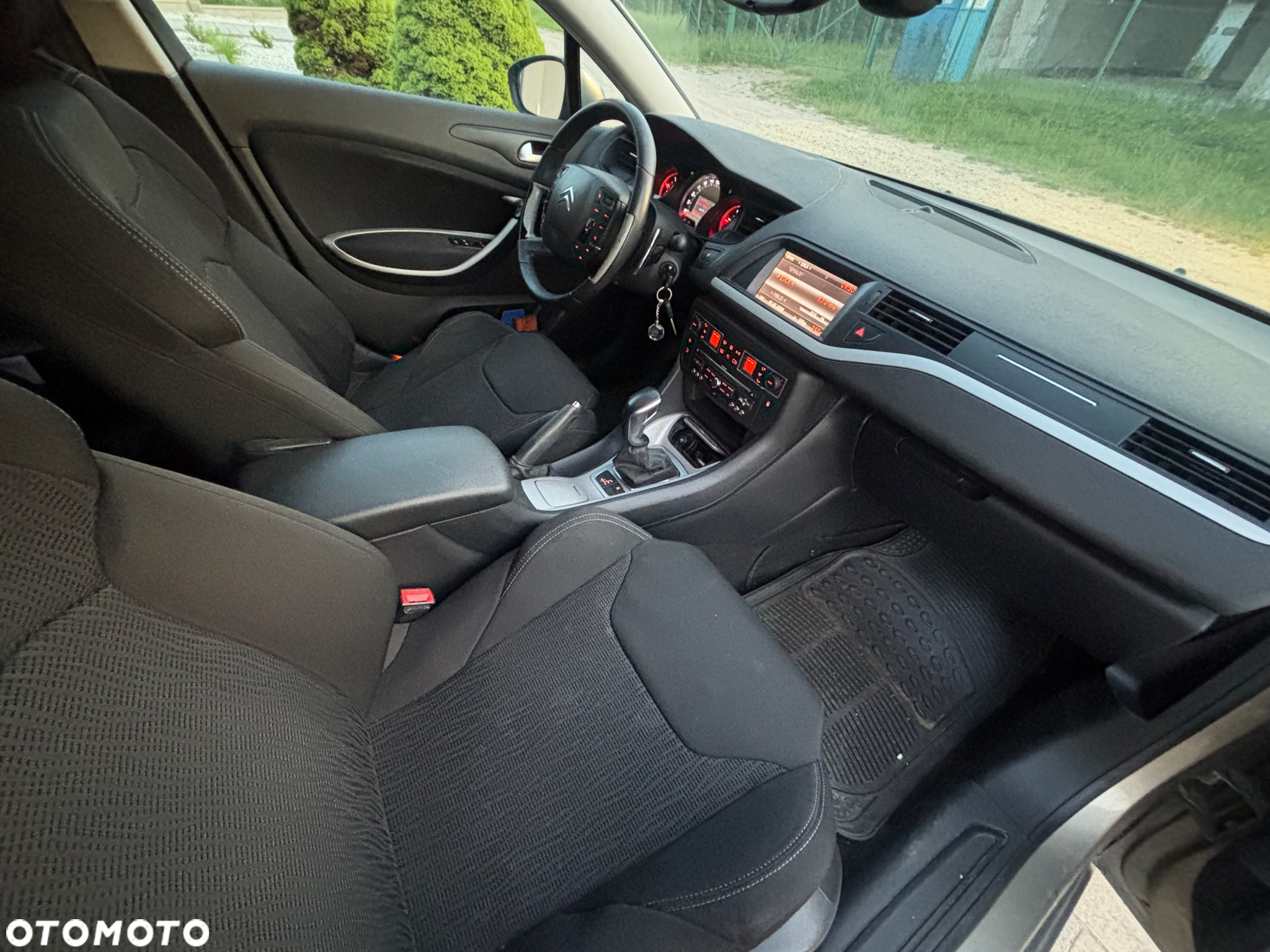 Citroën C5 Tourer e-HDi 110 EGS6 FAP Selection - 29