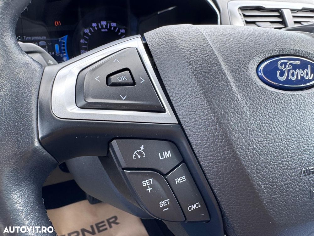 Ford Mondeo 2.0 HEV Trend - 21