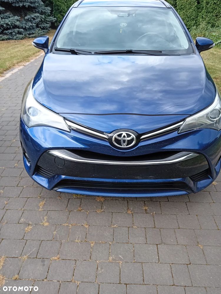 Toyota Avensis - 4