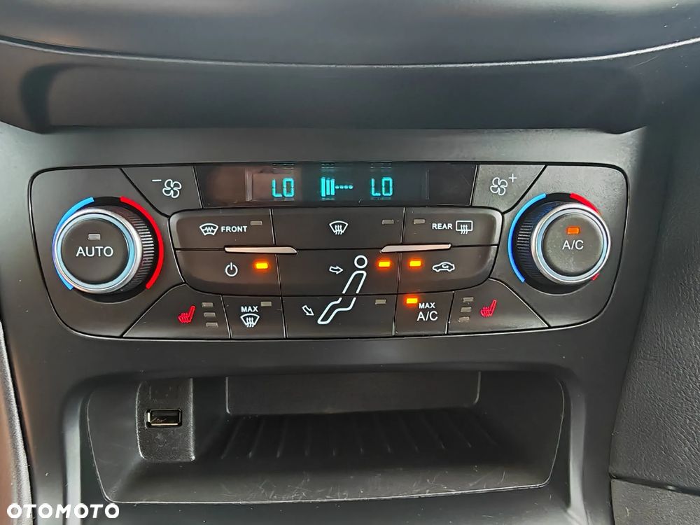 Ford Focus 1.5 EcoBoost ST-Line Black ASS - 31