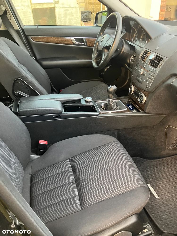 Mercedes-Benz Klasa C 180 K BlueEff Avantgarde - 7