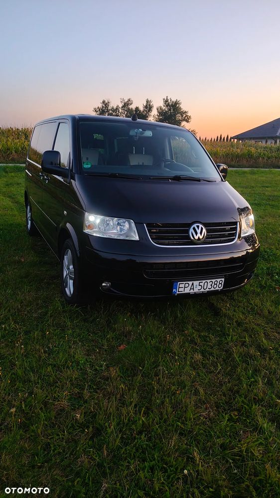 Volkswagen Multivan - 2