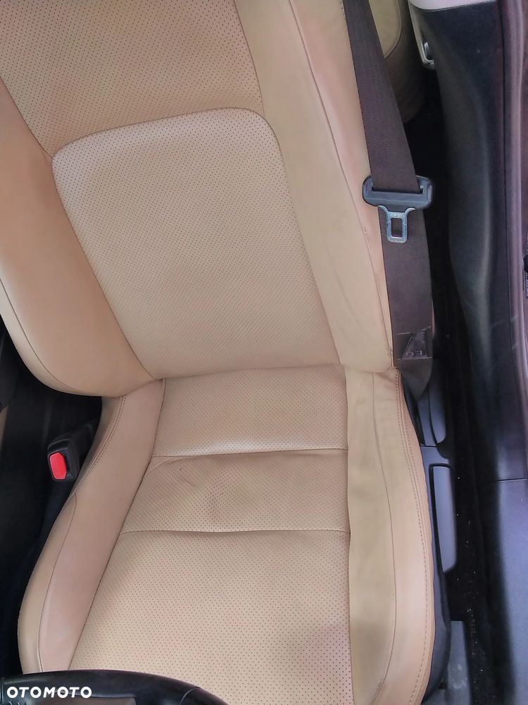 Lexus IS 300h Prestige - 3