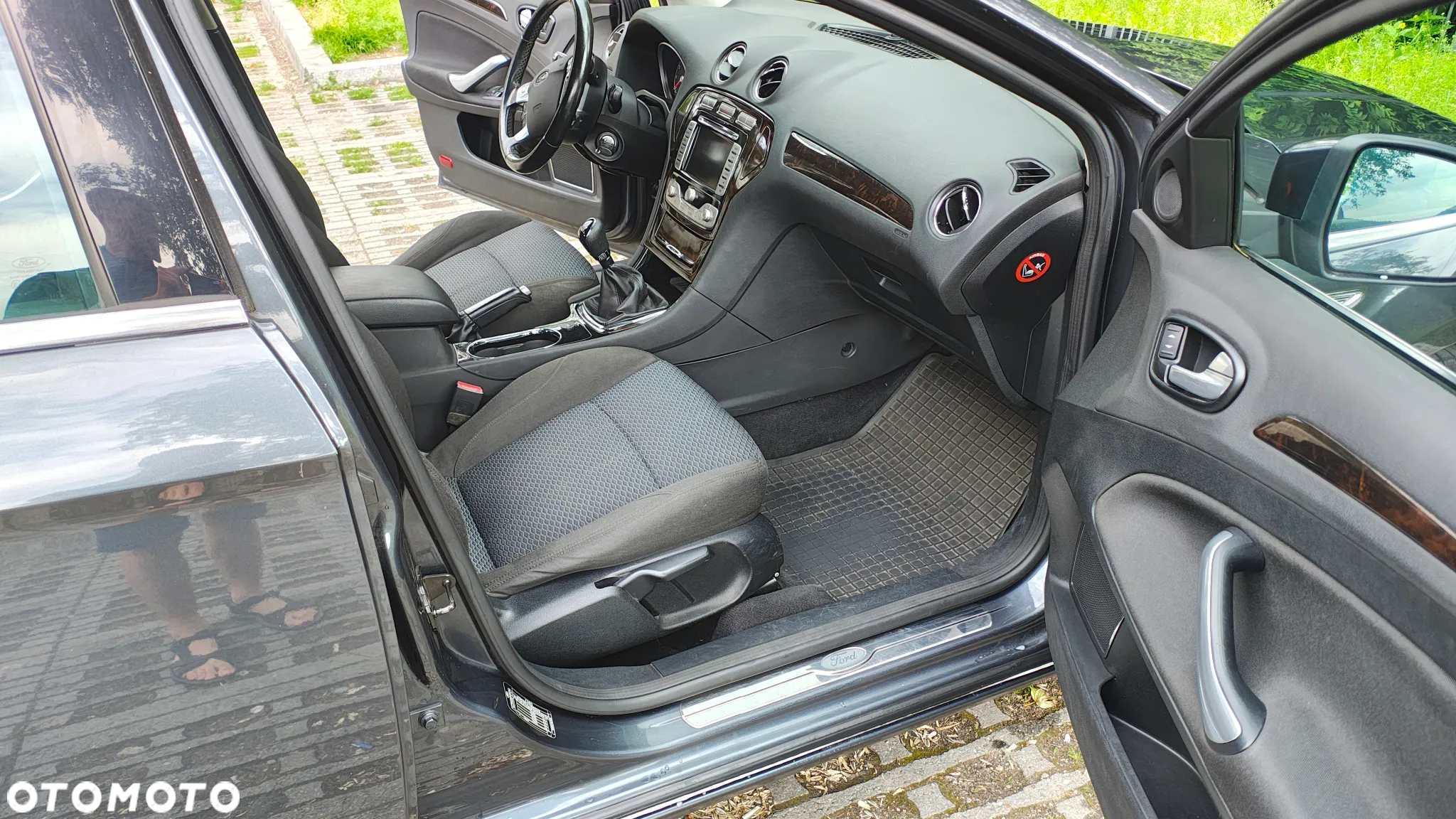 Ford Mondeo 2.0 Ghia - 14