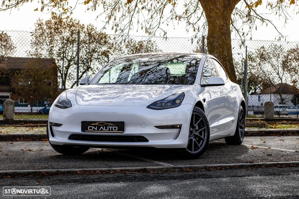 Tesla Model 3 - 1