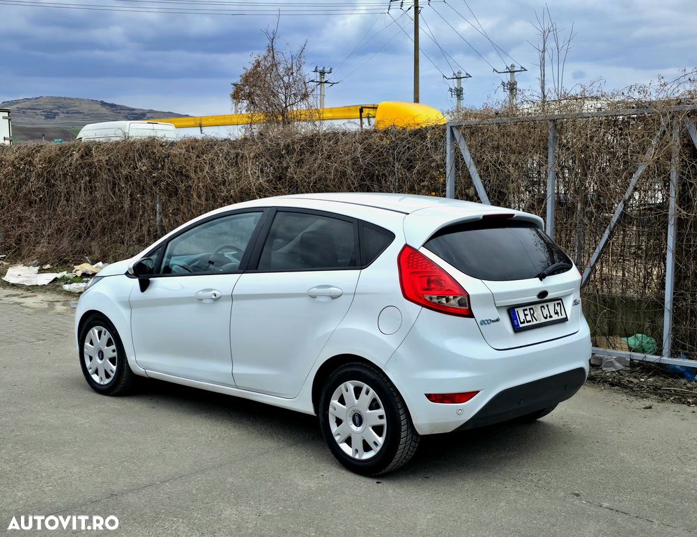Ford Fiesta - 12