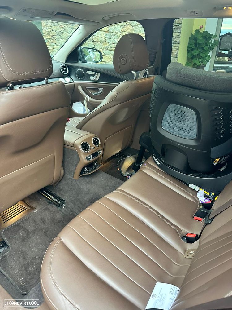 Mercedes-Benz E 220 d T 9G-TRONIC Exclusive - 4