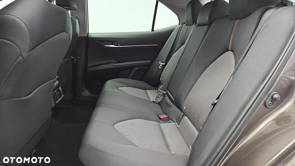 Toyota Camry 2.5 Hybrid Comfort CVT - 24