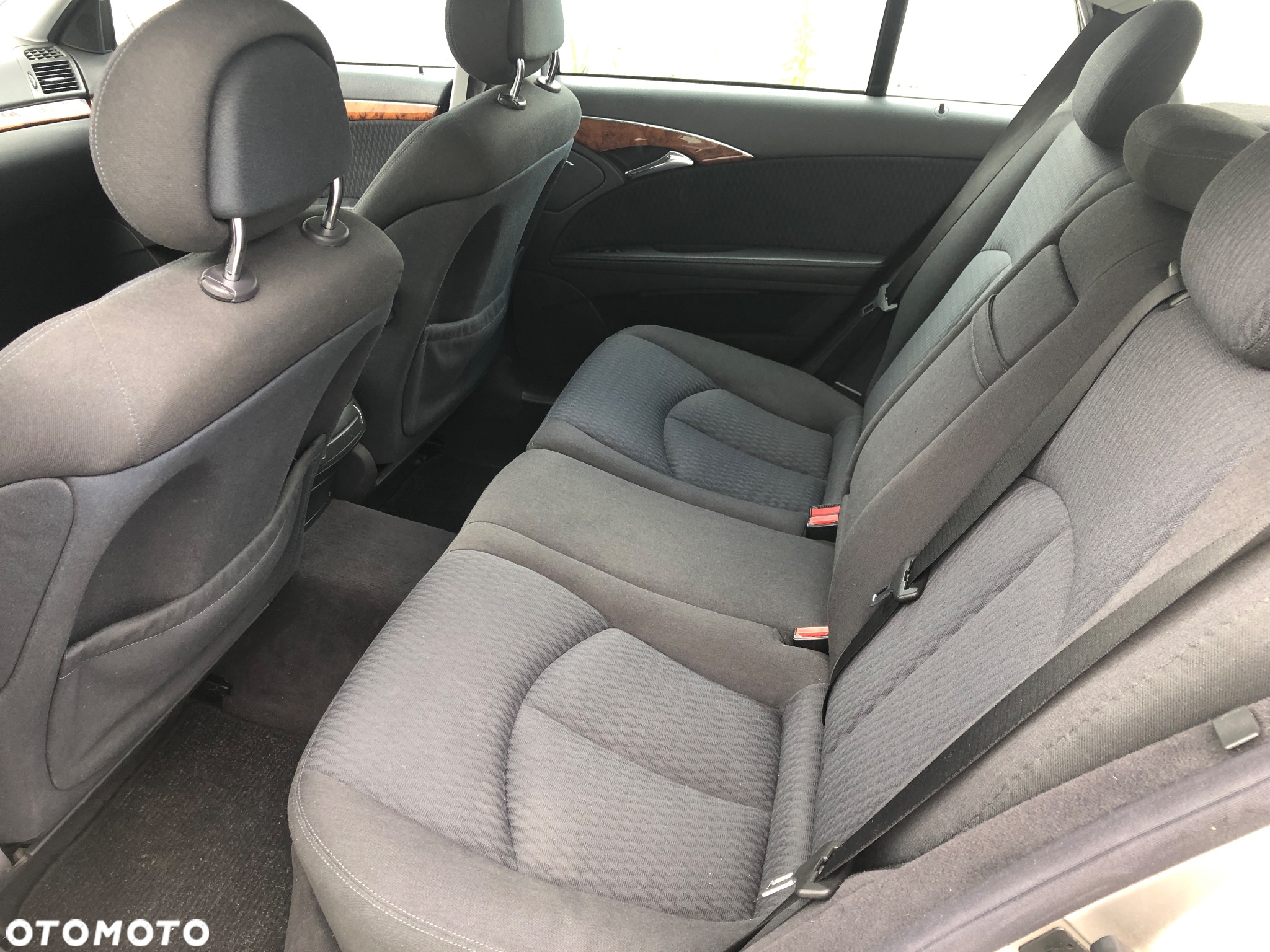 Mercedes-Benz Klasa E 220 CDI T Elegance - 33
