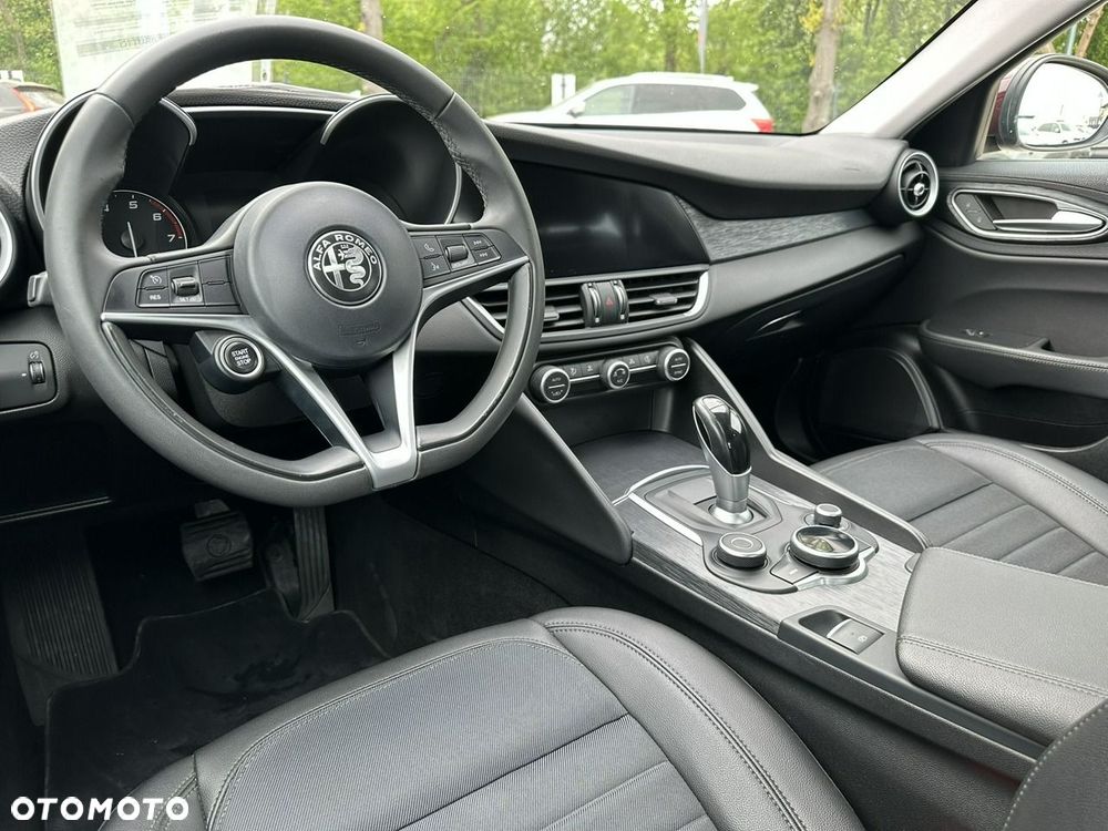 Alfa Romeo Giulia 2.0 Turbo 16V AT8 Super - 22