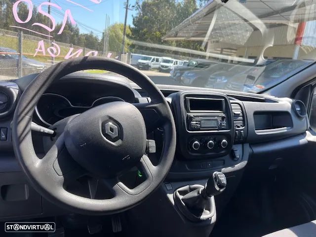Renault TRAFIC 2.0 120cv LONGA - 9