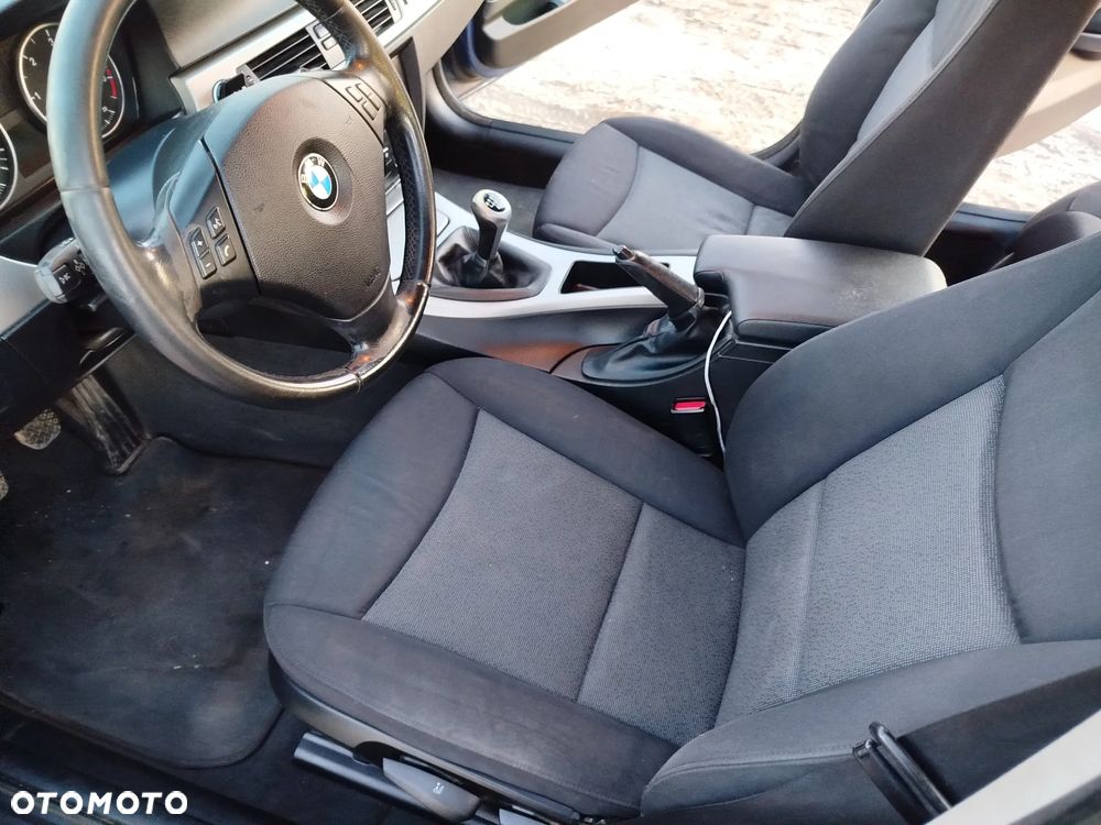 BMW Seria 3 - 24