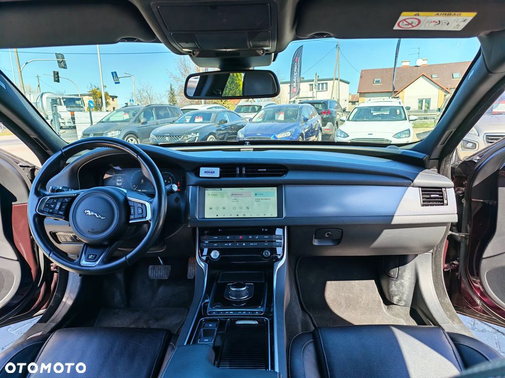 Jaguar XF E-Performance Pure - 13