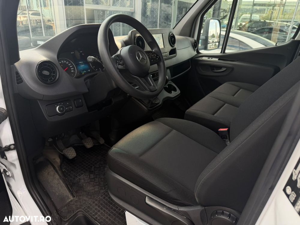 Mercedes-Benz SPRINTER - 12