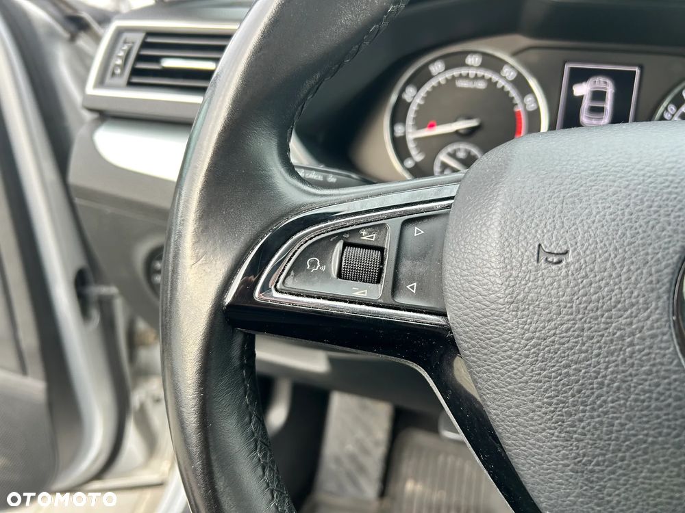 Skoda Superb 1.8 TSI Ambition DSG - 13