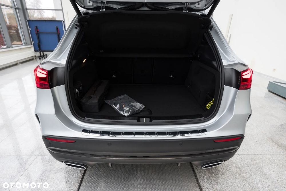 Mercedes-Benz GLA 200 d 4-Matic AMG Line - 15